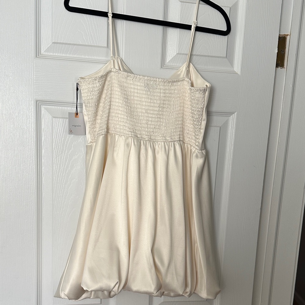 🤍 White Satin Bow Dress🤍 - Picture 2 of 4